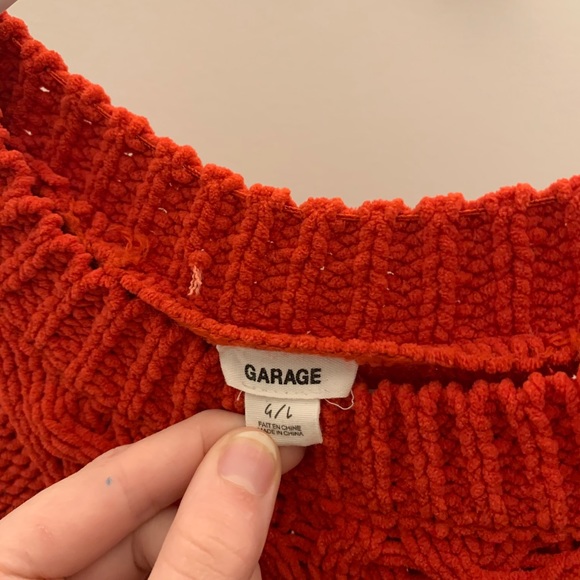 RED KNIT SWEATER - Picture 2 of 2